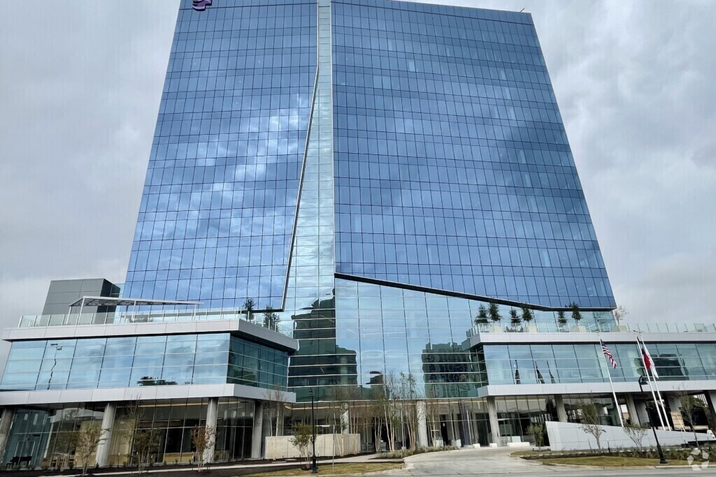 The 15-story, 456,000-square-foot office tower houses a global Catholic healthcare system that developed it to cater to its business. Photo Courtesy of CoStar.